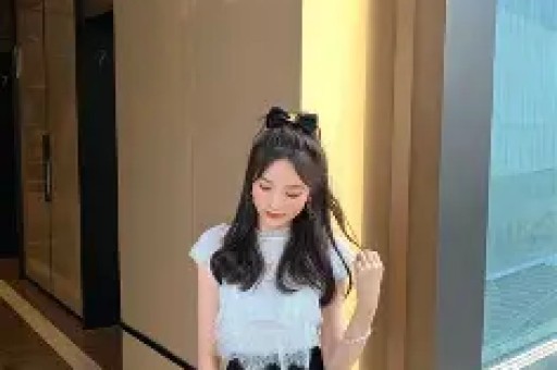 一天3个瓜！女星被大佬操控、顶流恋情曝光杨颖被牵连 个个大瓜